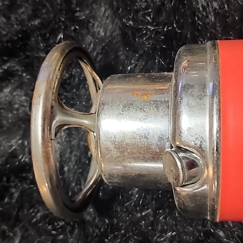 Vintage Red Fire Extinguisher Novelty Musical Cocktail Decanter. - Picture 2 of 9